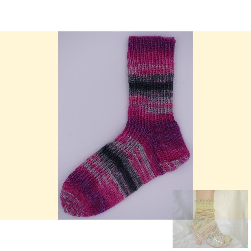 Handgestrickte Socken Gr. 32/33 Morgenröte