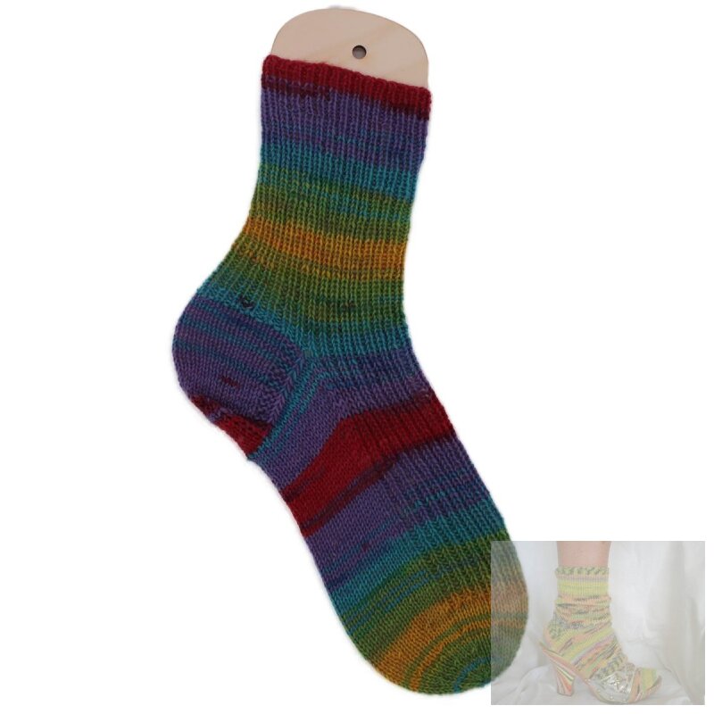 Handgestrickte Socken Regenbogen Gr. 36/37