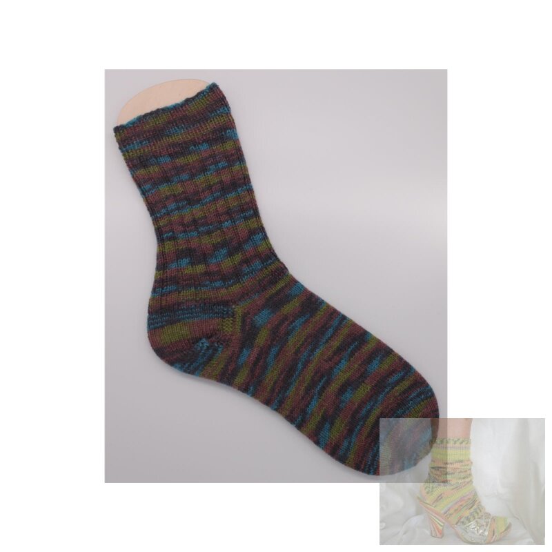 Handgestrickte Socken Retro in Größe 46/47